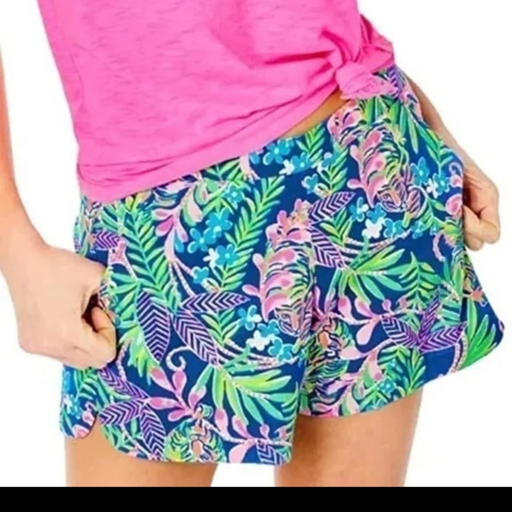 Lilly Pulitzer Ocean Shorts 5” inseam How You Like Me Prowl